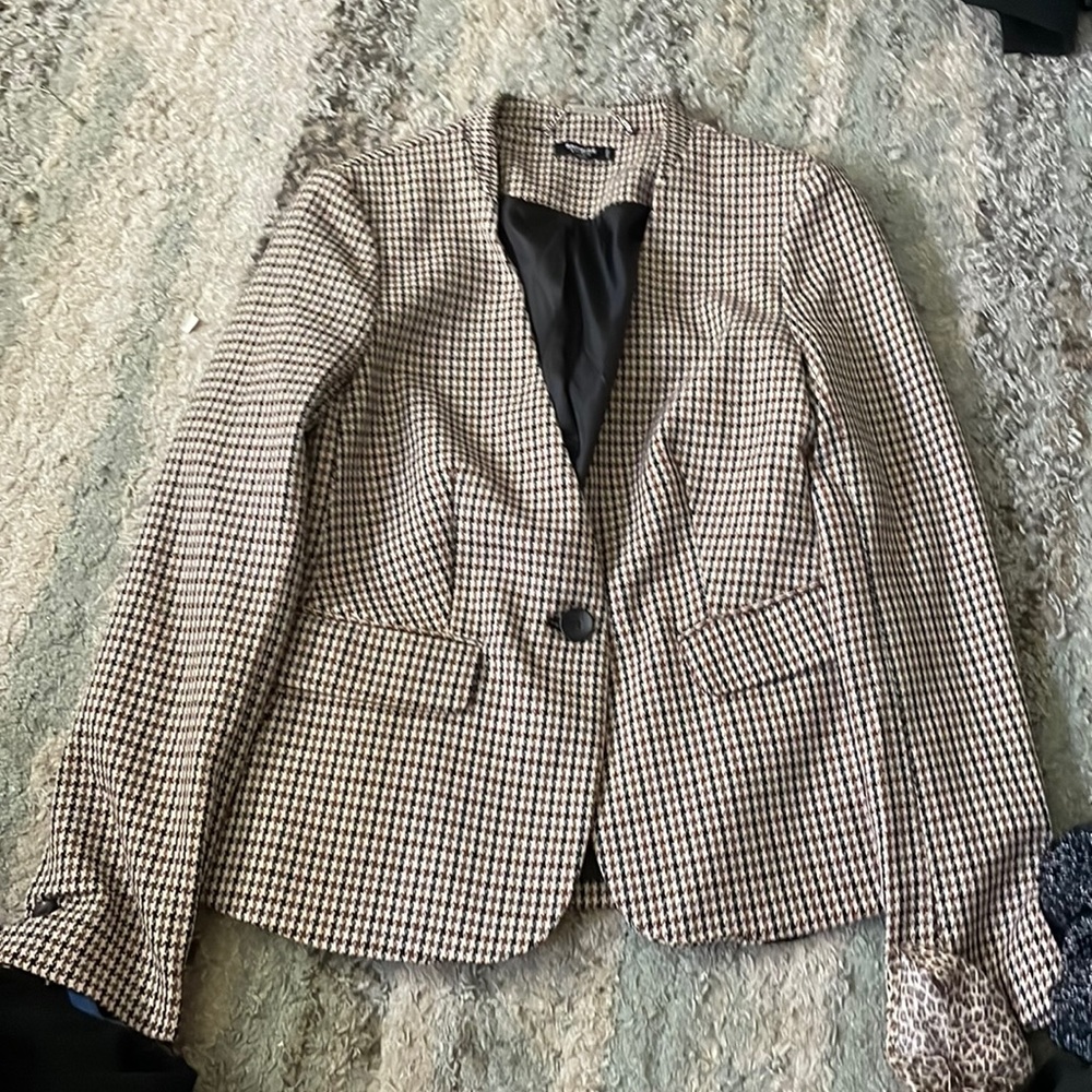 selling this premise studio jacket